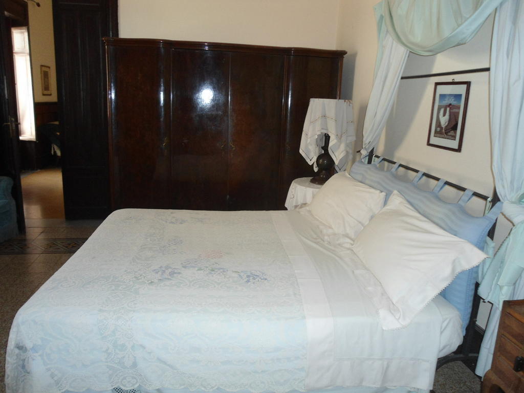 Rosella Bianchi Bed and Breakfast Palermo Kamer foto